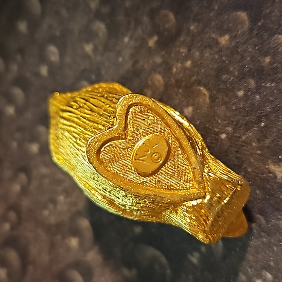 Kenneth J Lane Goldtone Rhinestone Green Eyes Sitting Bird. - Picture 4 of 4